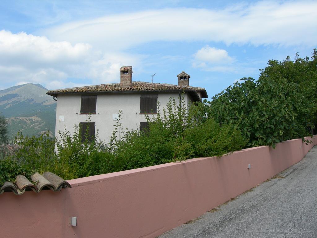 Santa Croce Farm stay Fossato di Vico